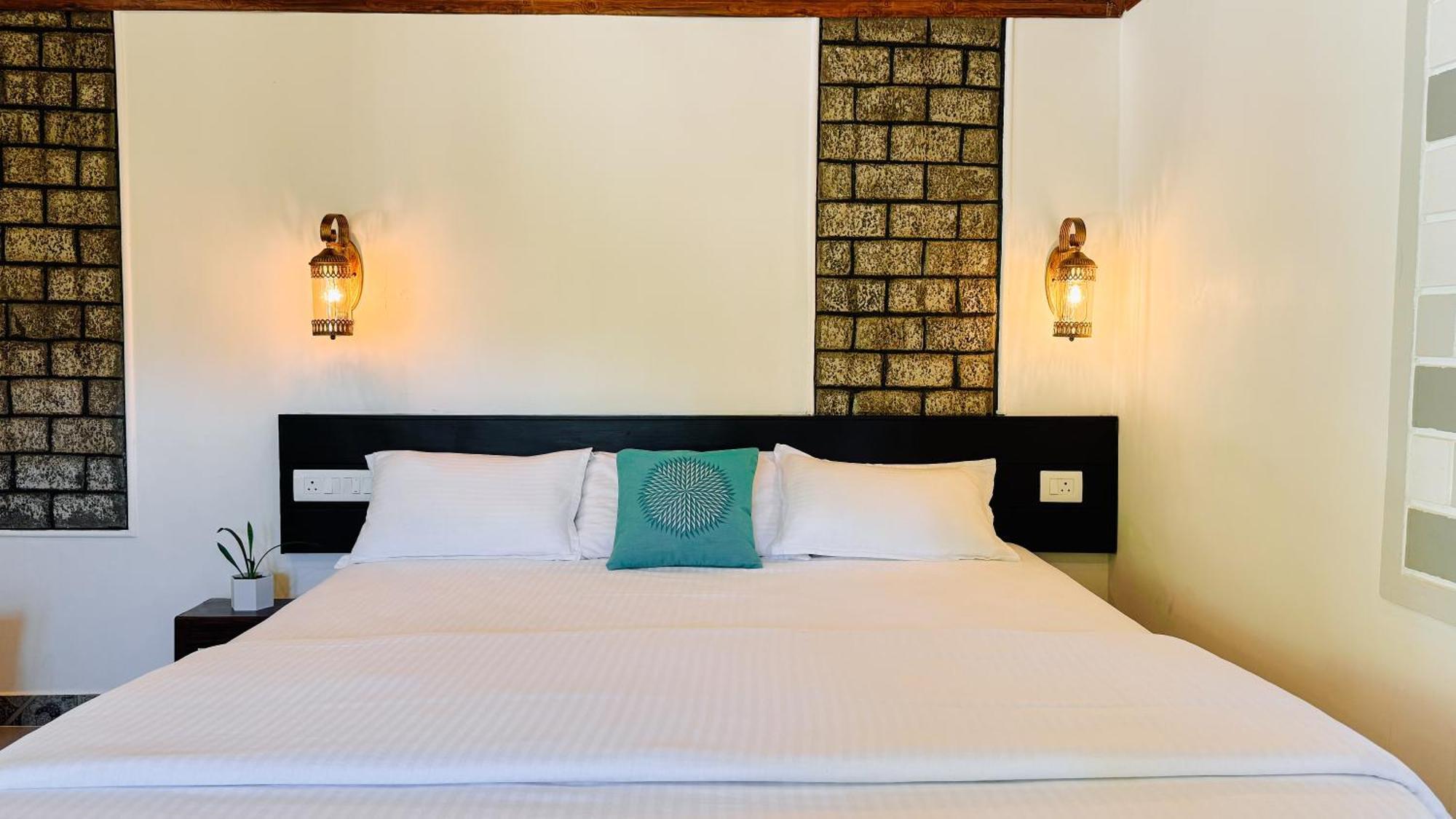 Calm Shack - 2 Bedroom-Boutique Farm Stay Munnar Eksteriør bilde
