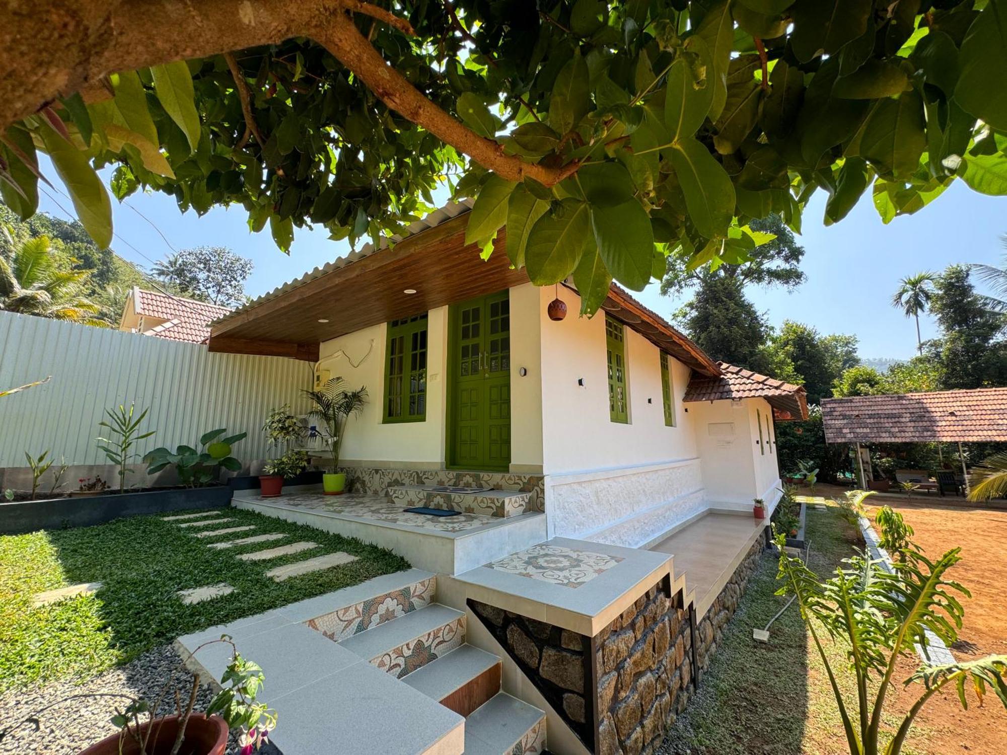 Calm Shack - 2 Bedroom-Boutique Farm Stay Munnar Eksteriør bilde