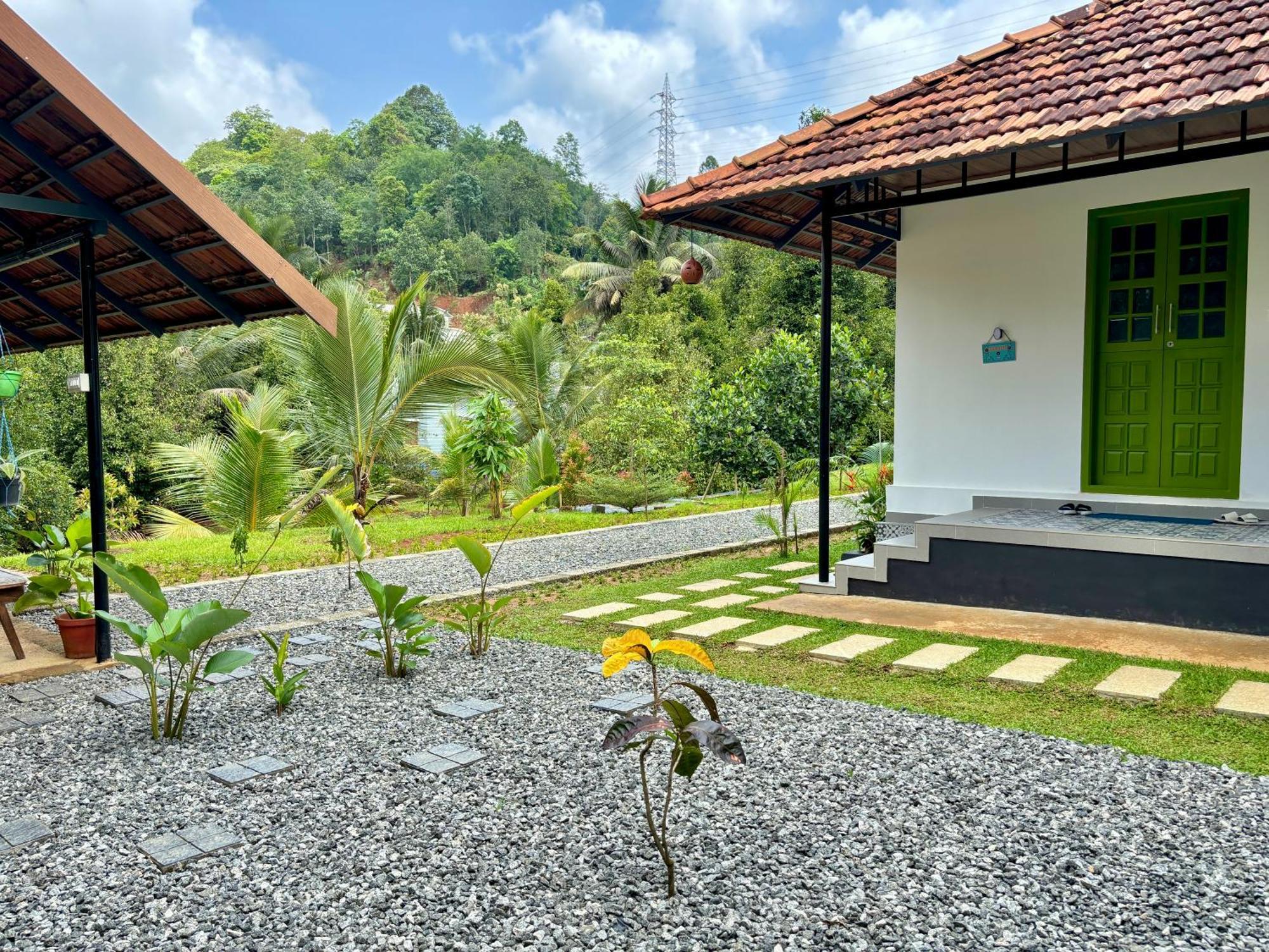 Calm Shack - 2 Bedroom-Boutique Farm Stay Munnar Eksteriør bilde