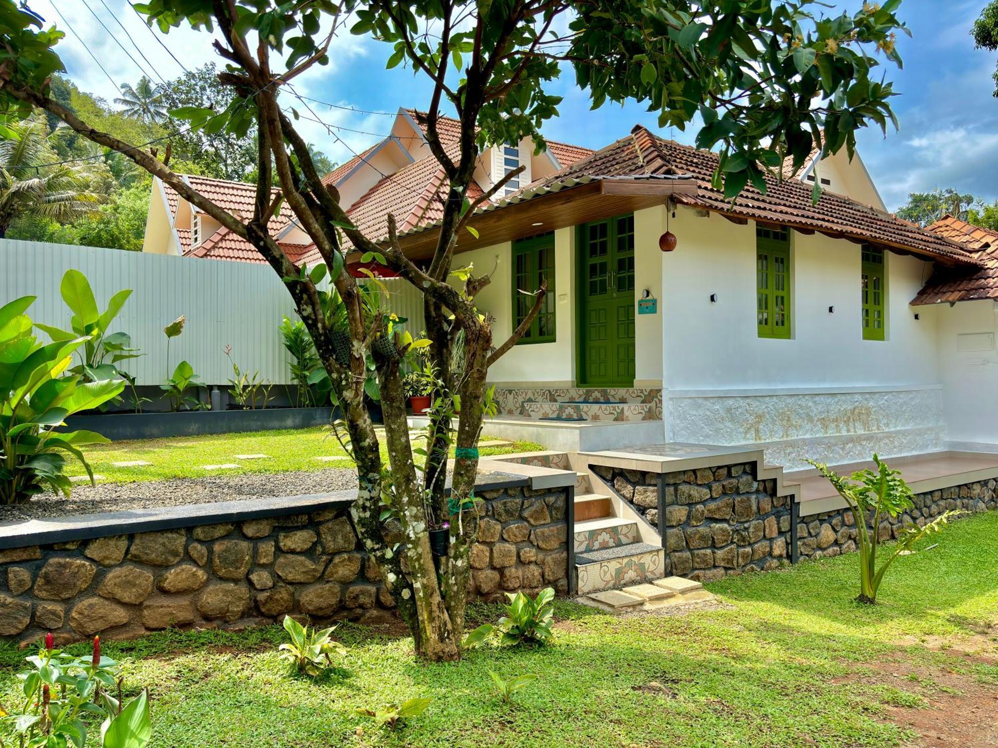Calm Shack - 2 Bedroom-Boutique Farm Stay Munnar Eksteriør bilde